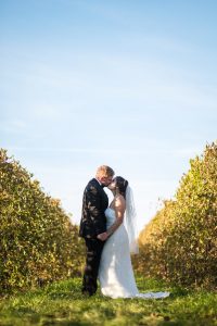 photographe de mariage professionnel photo prise dans un vignoble à st-eustache dans les laurentides sur la rive-nord de montréal